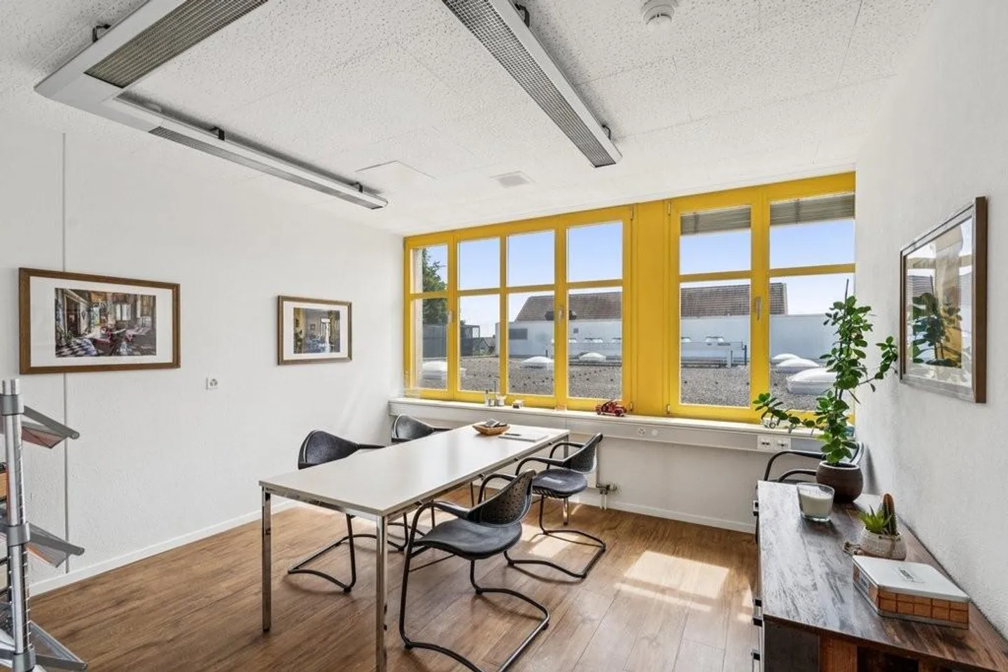 Is this your new commercial space in the heart of Amriswil? - Photo 3 of 7