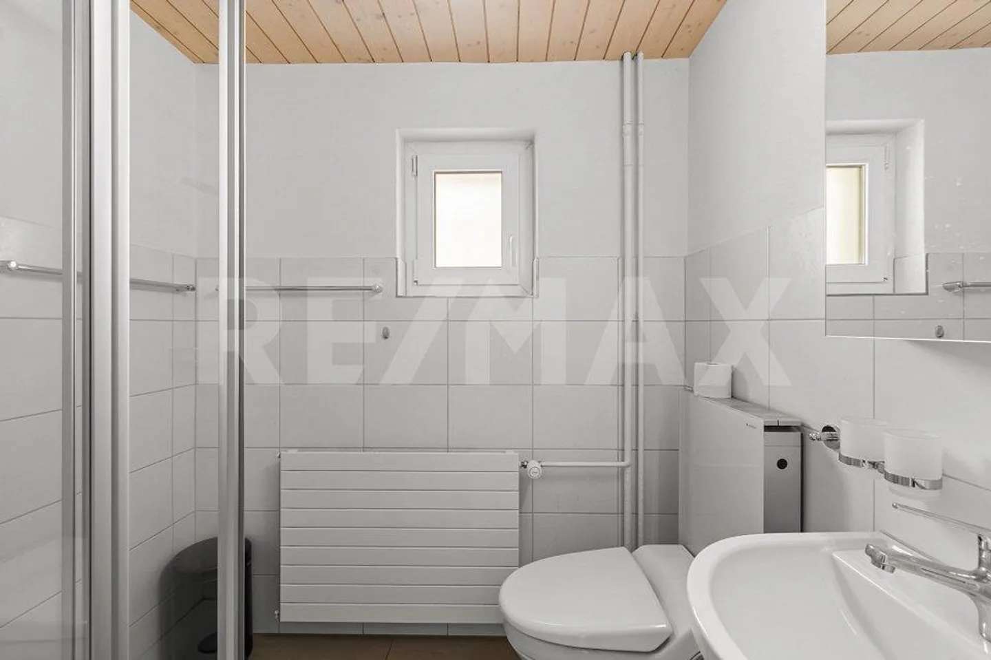 Two-family house with history & potential in Rabius - Photo 6 of 12