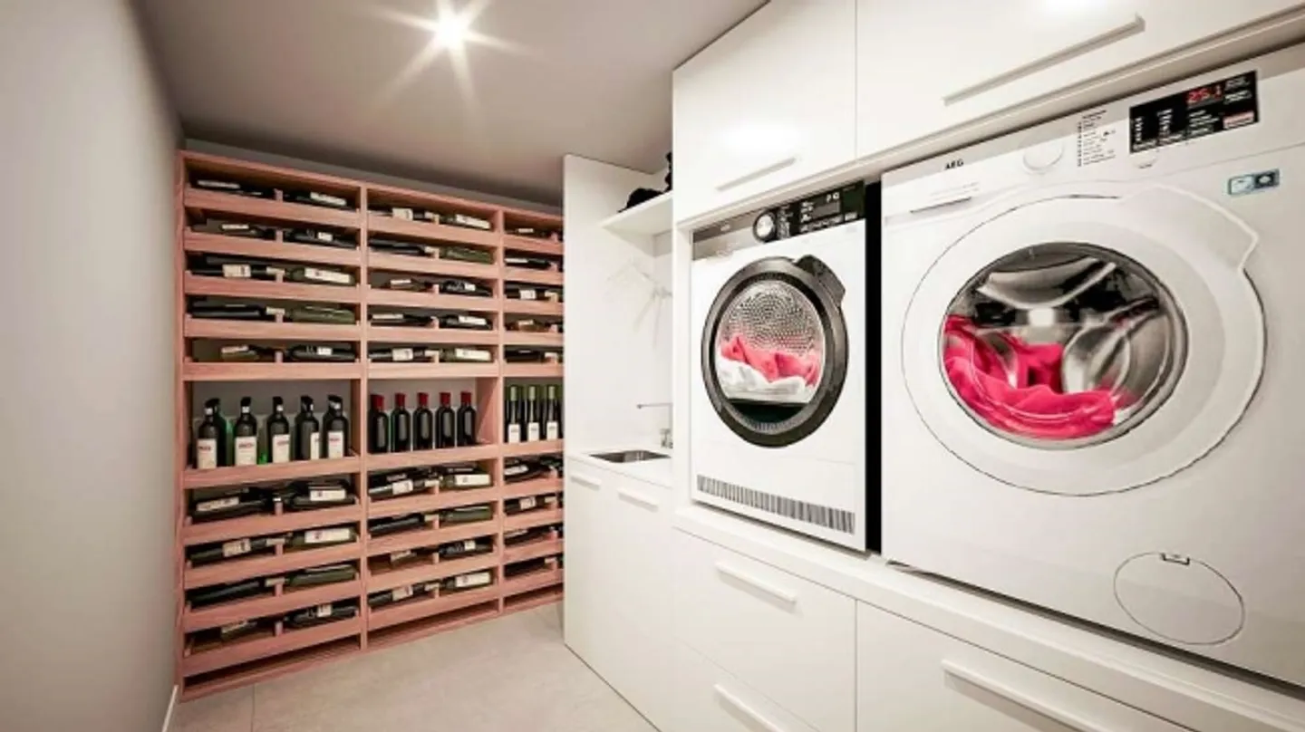 Modern Villa in Strategic Location - Photo 11 of 13