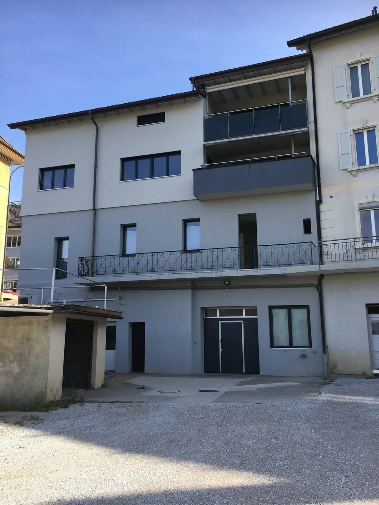 Moderne Wohnung in Düdingen - Foto 2 von 9