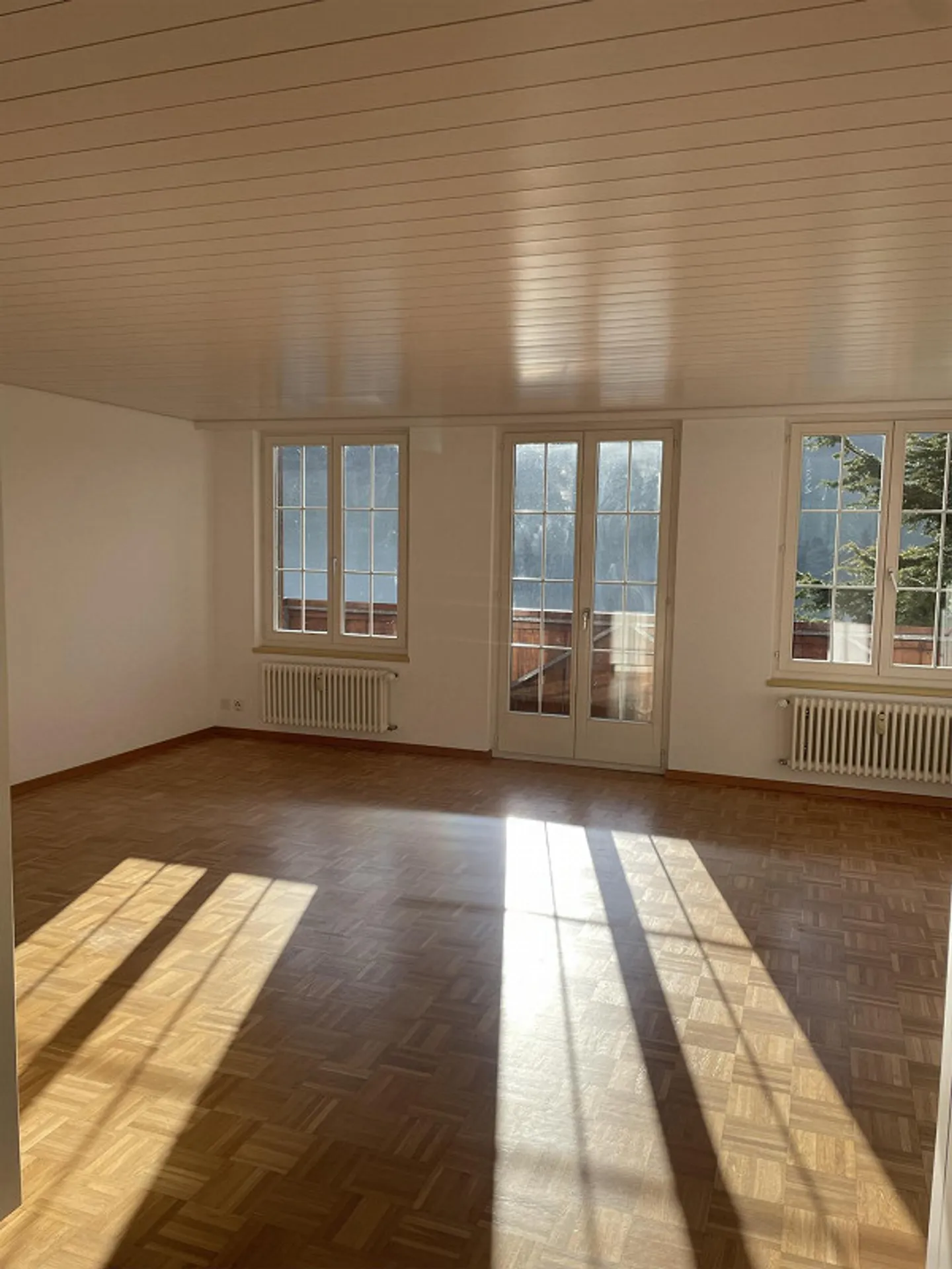 Appartement fraîchement rénové avec une belle vue - Photo 2 sur 14