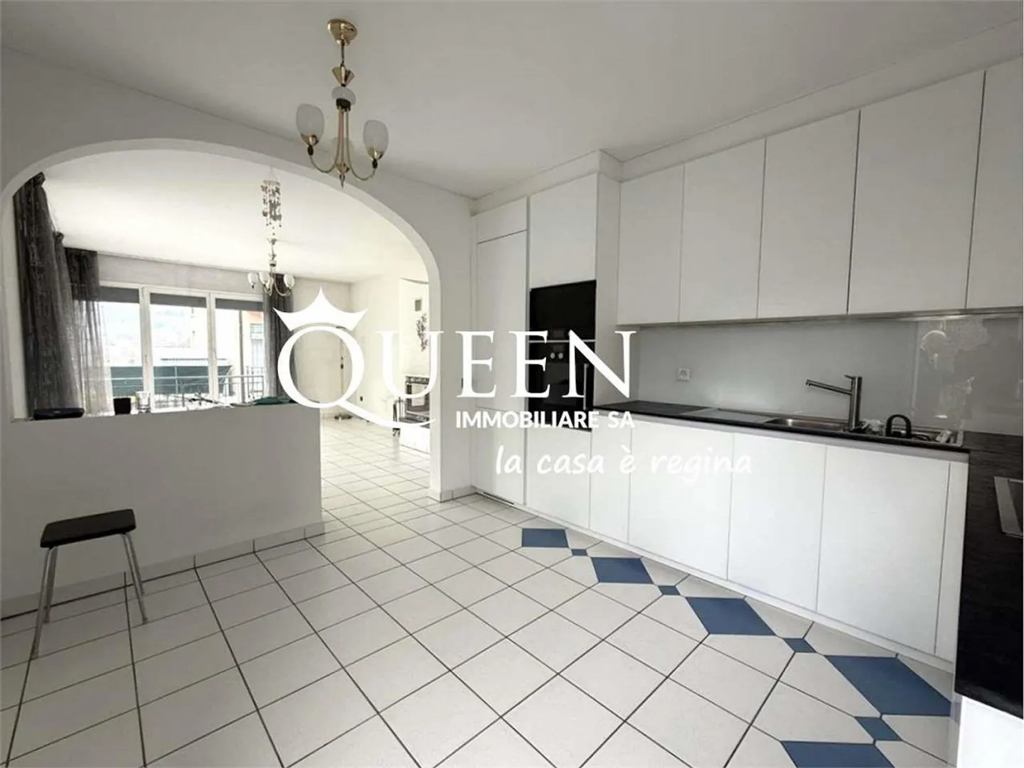 Chiasso-Seseglio: Single-family house with 5.5 rooms, pool and garden - Photo 6 of 13