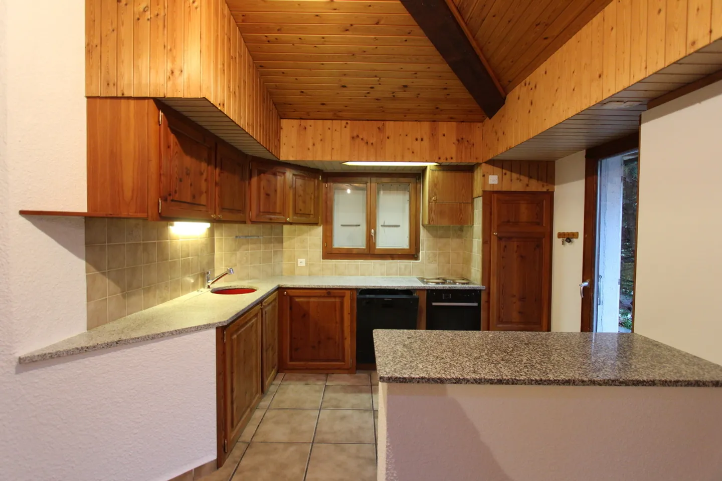 Casa singola in affitto - Foto 6 di 12