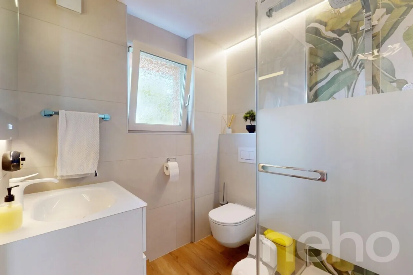 Charming Semi-Detached House - Photo 10 of 13