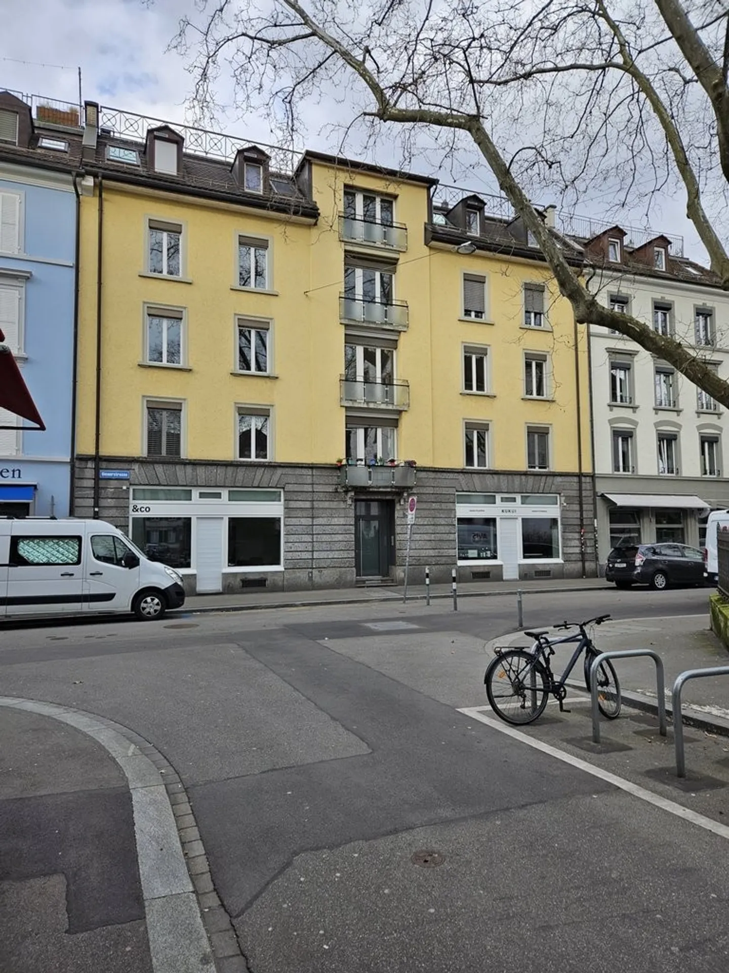 Ici attend votre nouveau chez-vous - Photo 1 sur 8