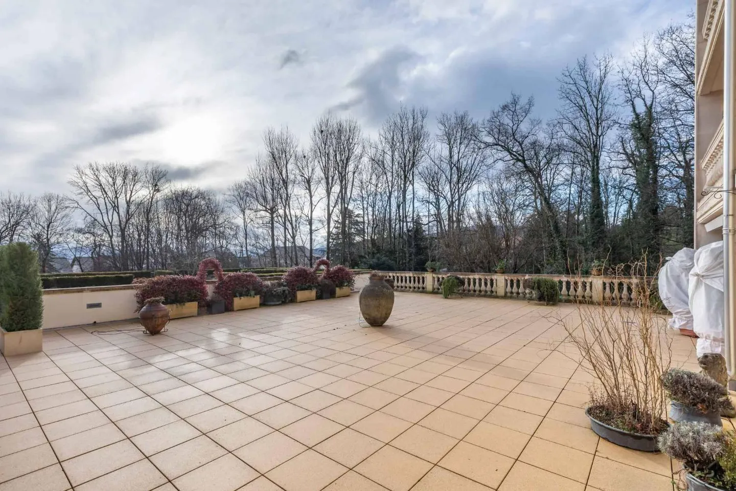 Appartement de Luxe avec Terrasse - Photo 7 sur 7