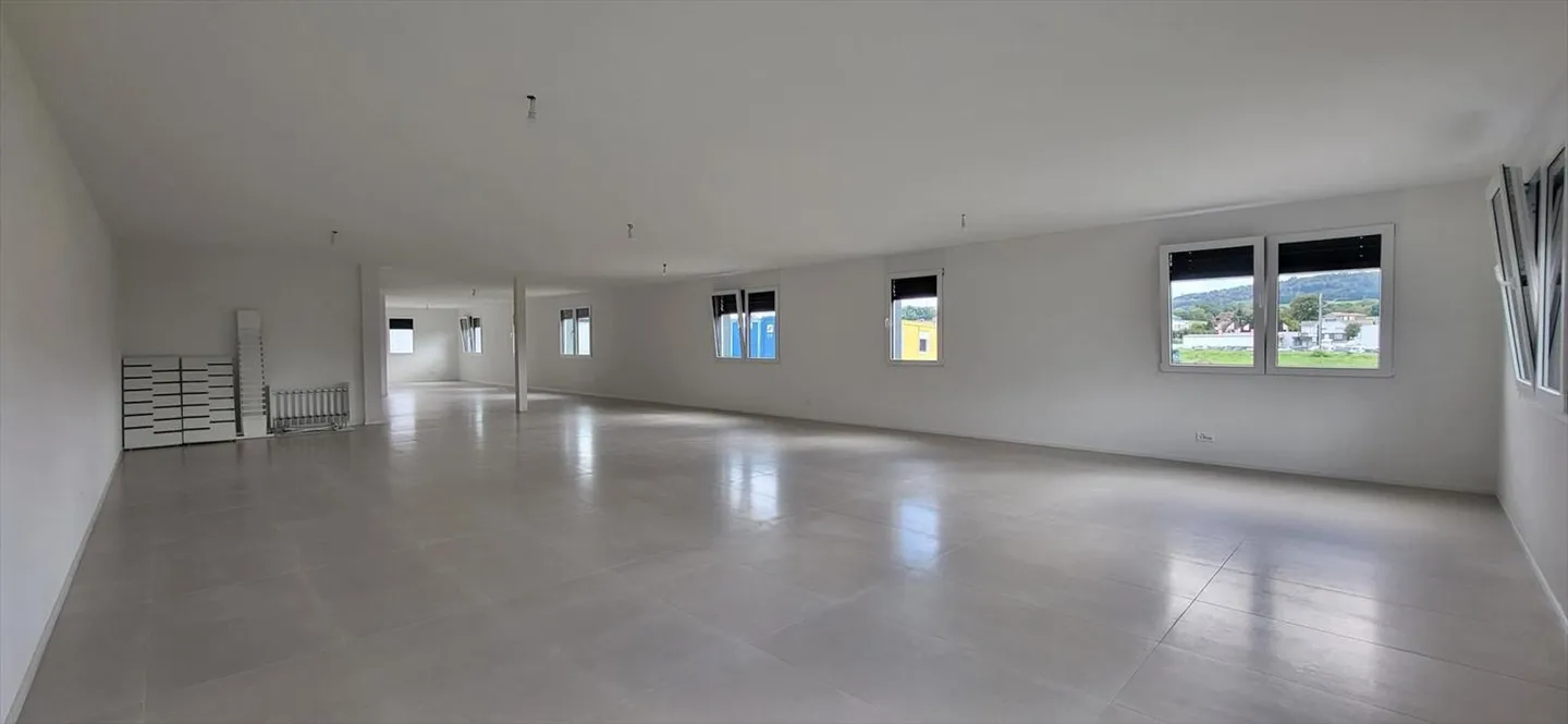 Verwaltung/Büro 4 Zimmer 200 m2 in Corcelles-près-Payerne - Foto 3 von 11