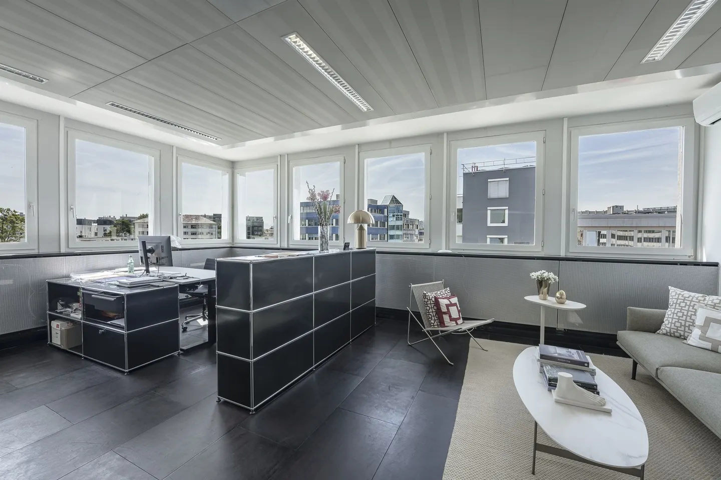 Modernes Büro in Glattbrugg - Foto 1 von 5