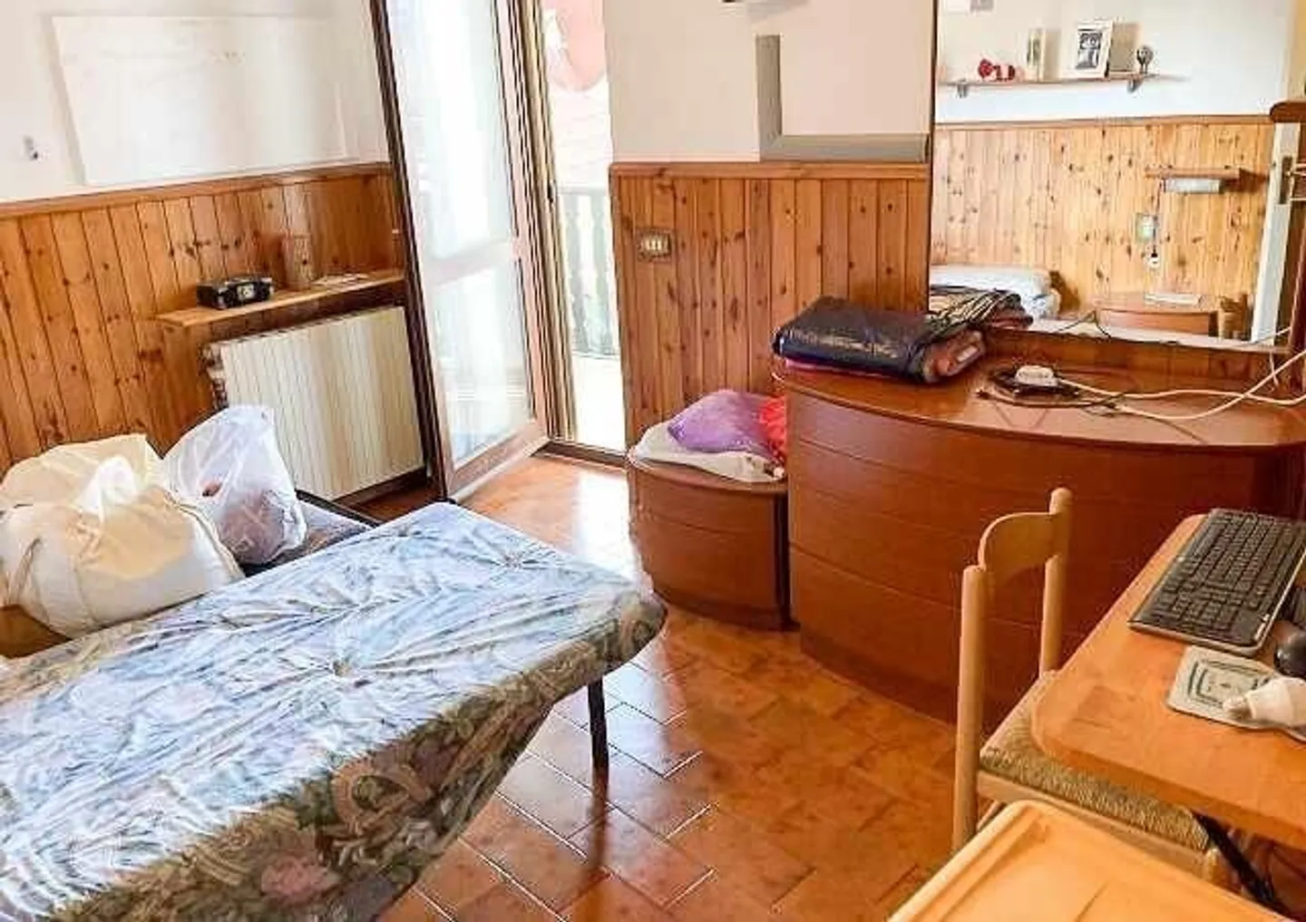 Casa nel nucleo di 8 1/2 locali con cortile in Italia - Foto 8 di 13