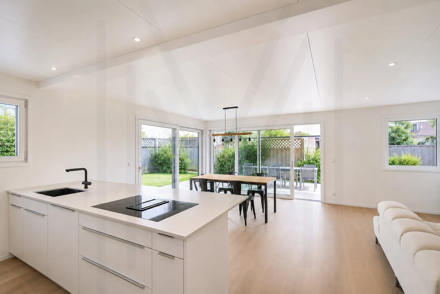 Stupenda casa a schiera contemporanea in legno con 4,5 stanze, terrazza e giardino privato! - Foto 1 di 18