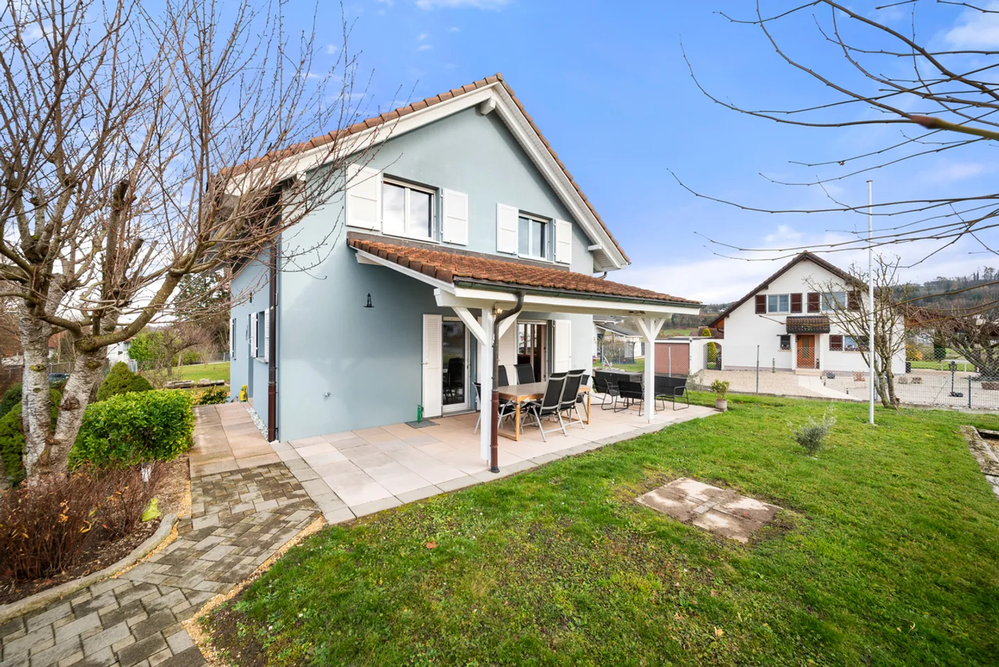 Zu verkaufen Villa mit zeitlosem Charme - Foto 2 von 9