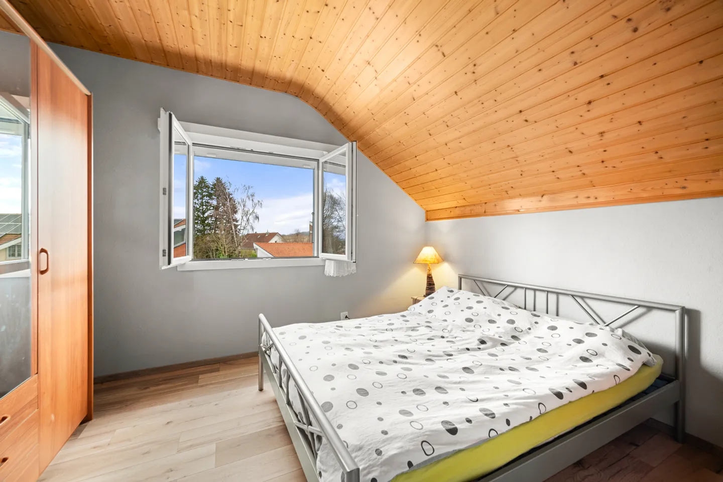 Zu verkaufen Villa mit zeitlosem Charme - Foto 7 von 9