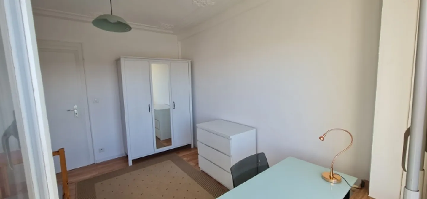 Furnished room centrally located in St. Gallen - Photo 12 of 12