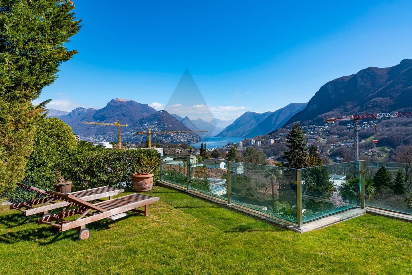 ELEGANT APARTMENT WITH LAKE VIEW IN MONTAGNOLA - Photo 1 of 12