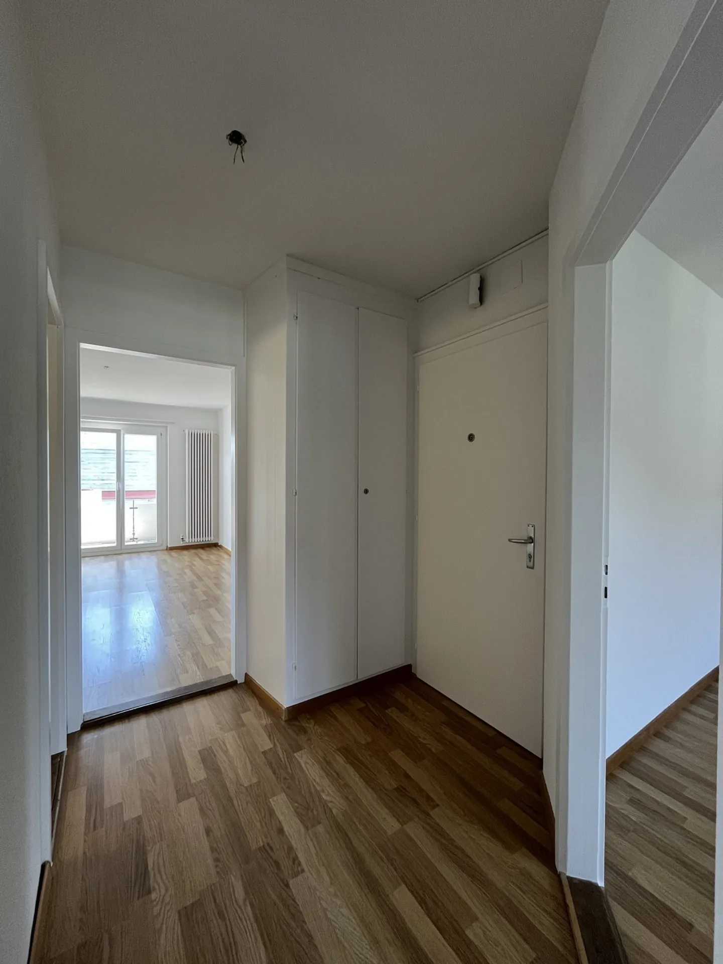 Spazio abitativo conveniente vicino alla città - Foto 4 di 7