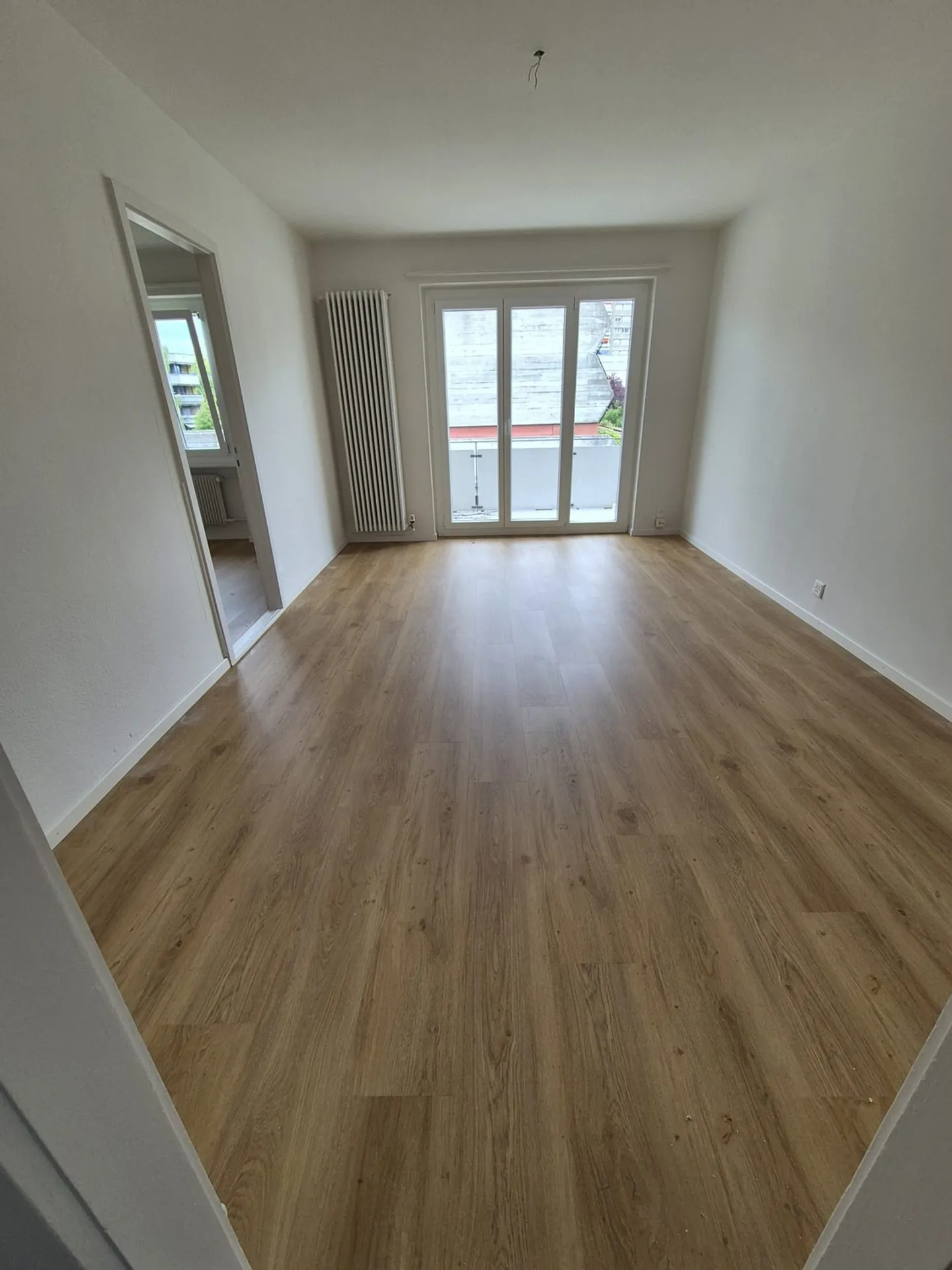 Spazio abitativo conveniente vicino alla città - Foto 6 di 7