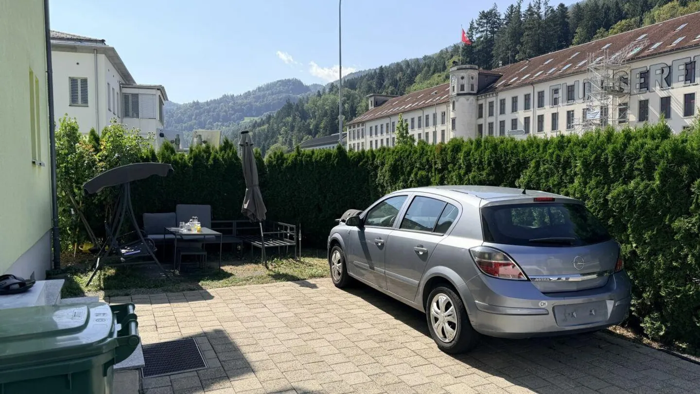 Vielseitiges Doppelhaus in Flums - Foto 6 von 19