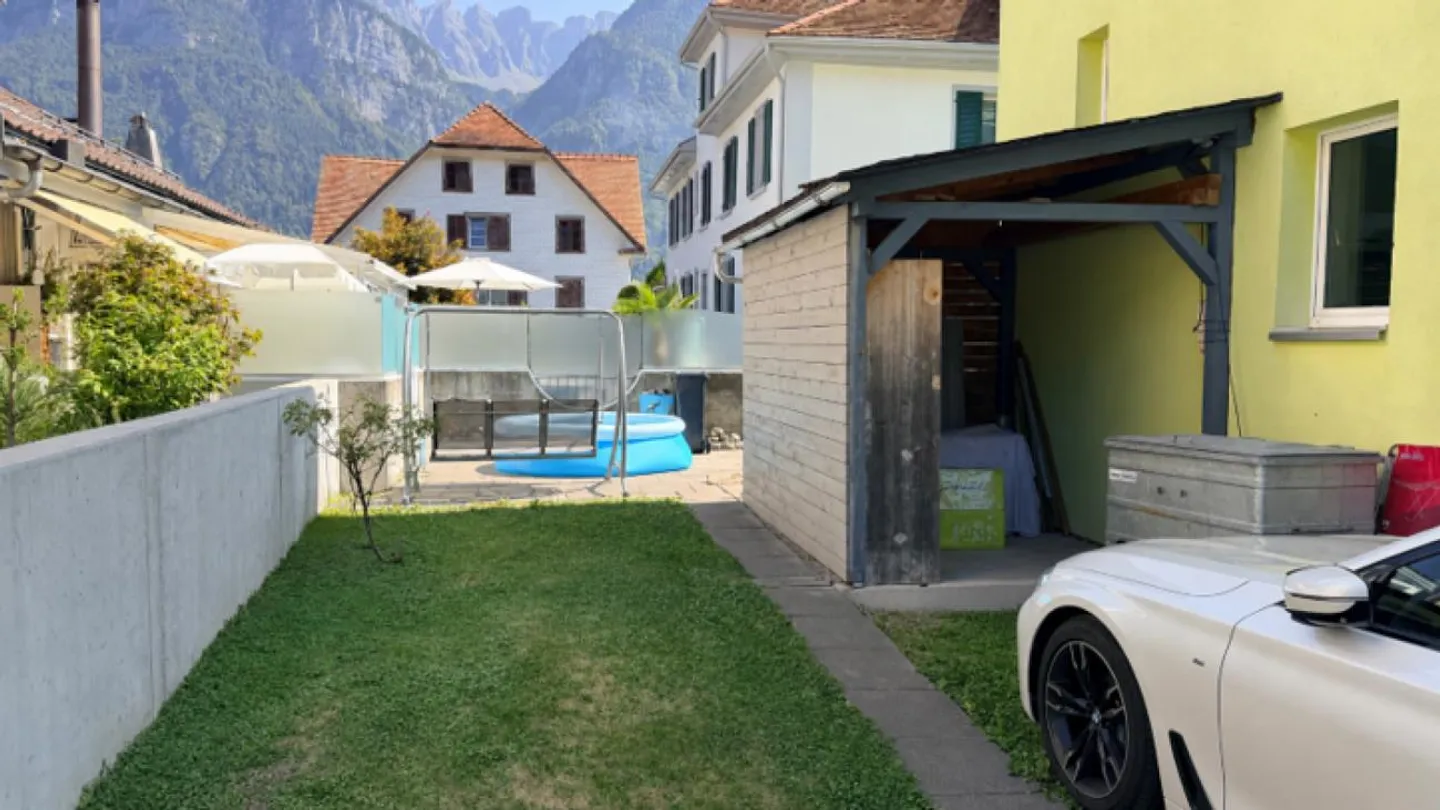 Vielseitiges Doppelhaus in Flums - Foto 7 von 19