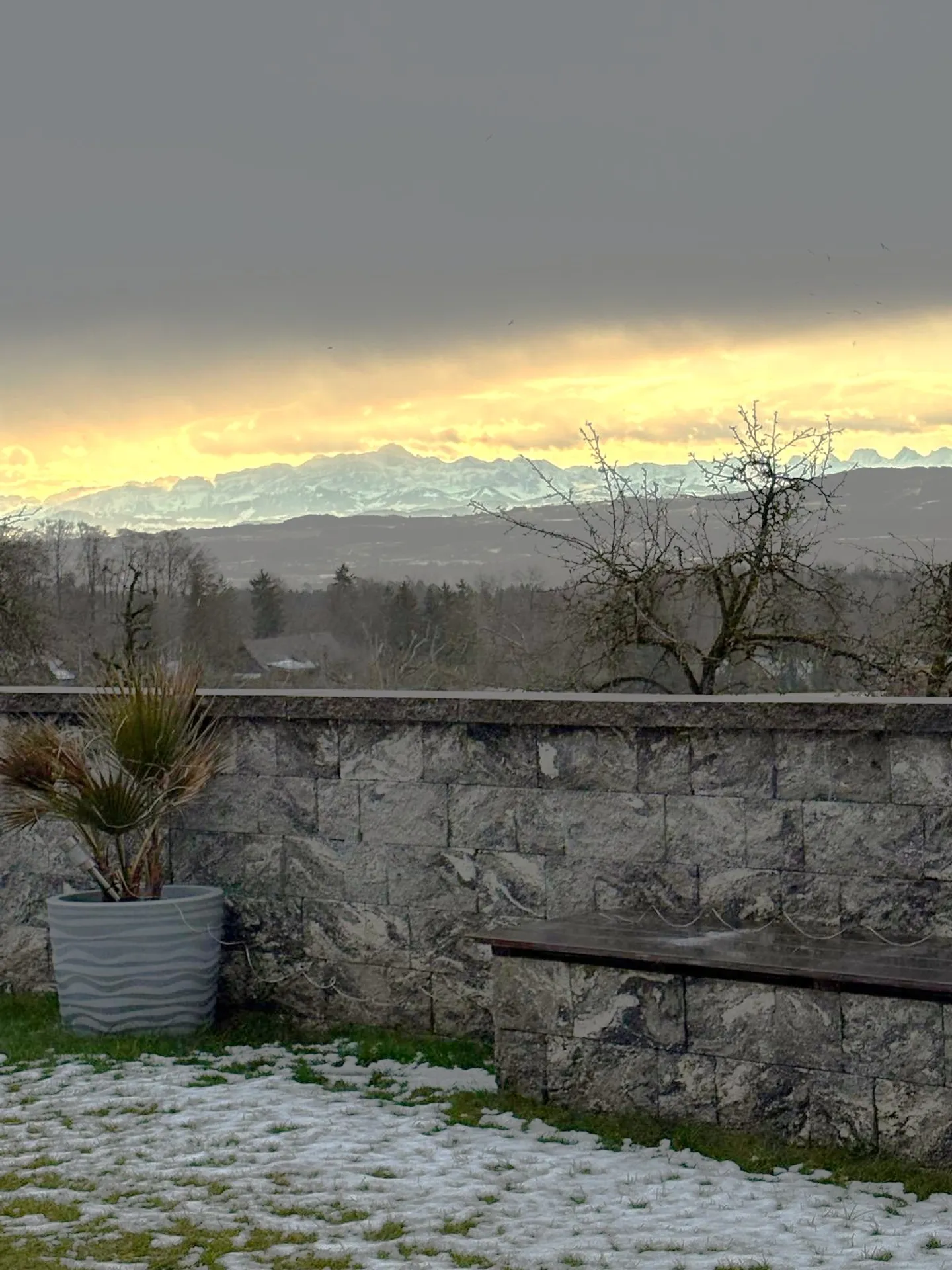 Modernes 5-Zimmer-Einfamilienhaus mit Hallenbad in Illhart - Foto 3 di 18