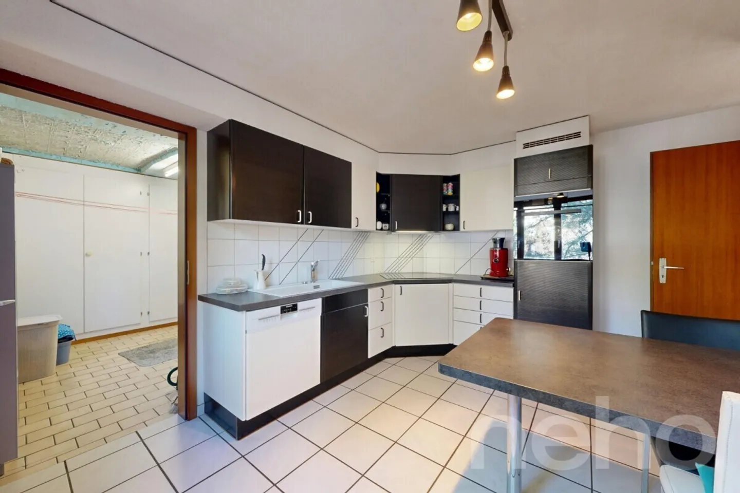 Detached house – great potential and prime location - Photo 5 of 12