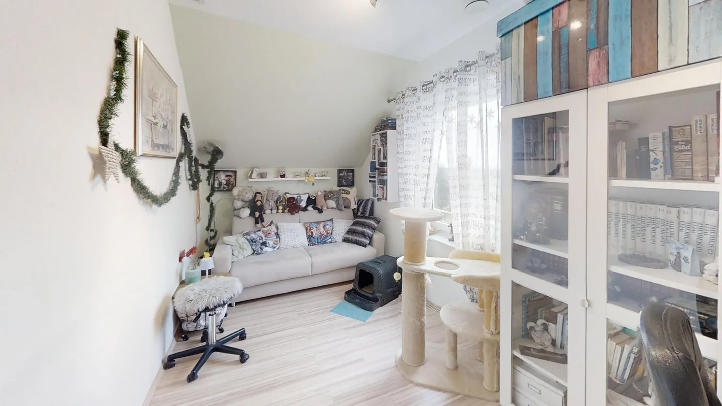 Modernes 5-Zimmer-Einfamilienhaus mit Hallenbad in Illhart - Foto 10 di 18