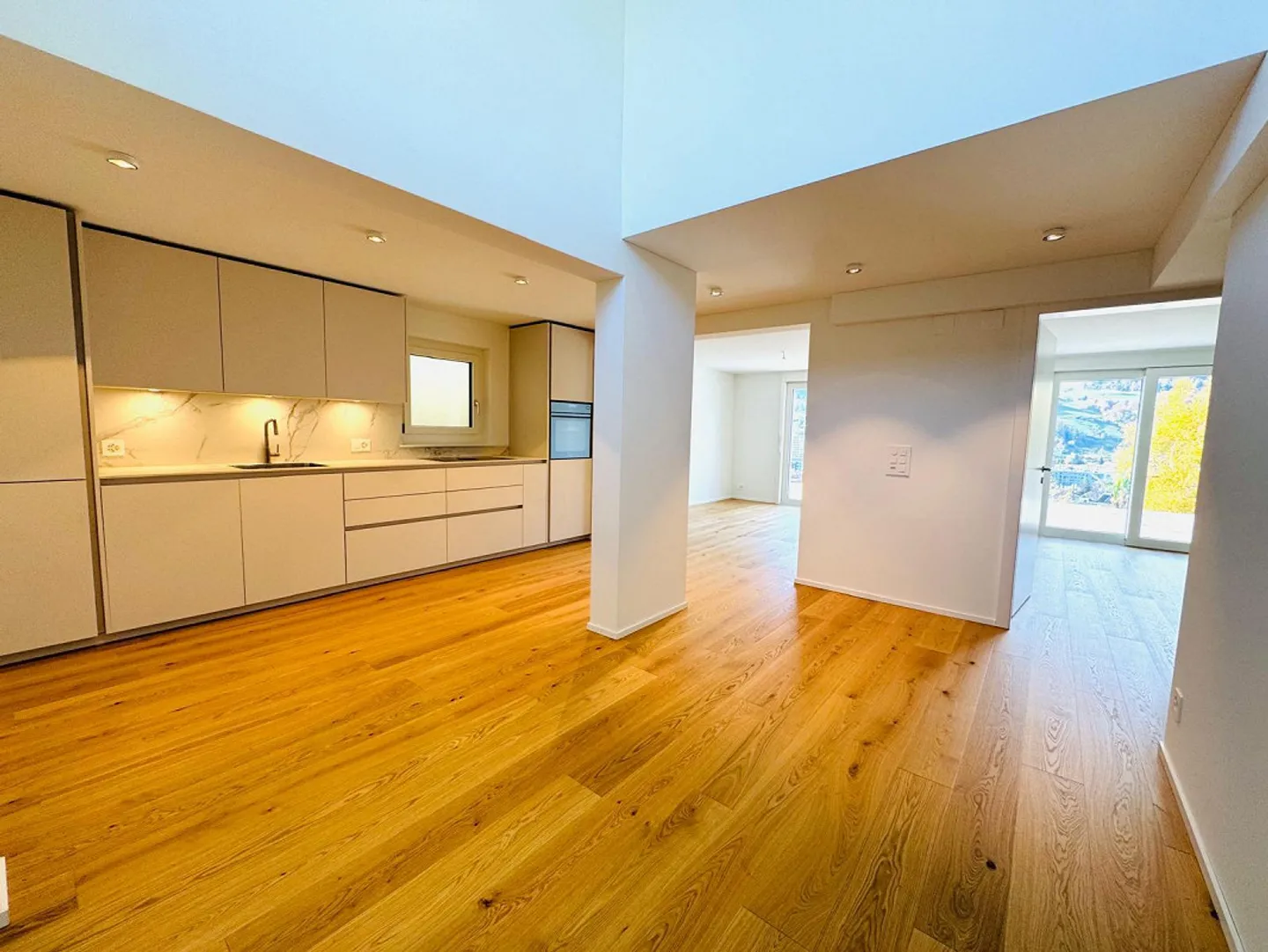 First Rental: Dreamlike 3.5 Room Apartment - Photo 1 of 6