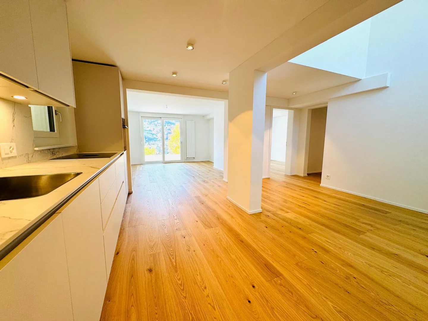 First Rental: Dreamlike 3.5 Room Apartment - Photo 3 of 6