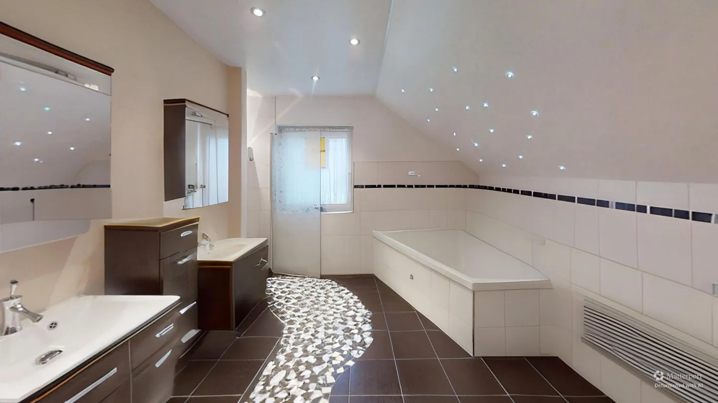 Modernes 5-Zimmer-Einfamilienhaus mit Hallenbad in Illhart - Foto 12 di 18