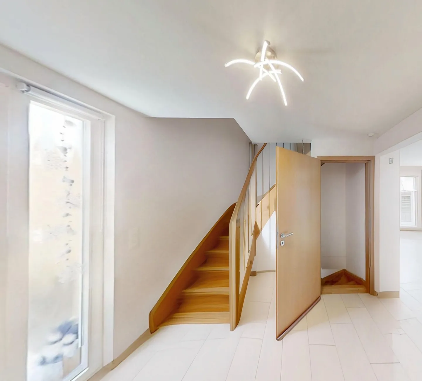 Modernes 5-Zimmer-Einfamilienhaus mit Hallenbad in Illhart - Foto 15 di 18