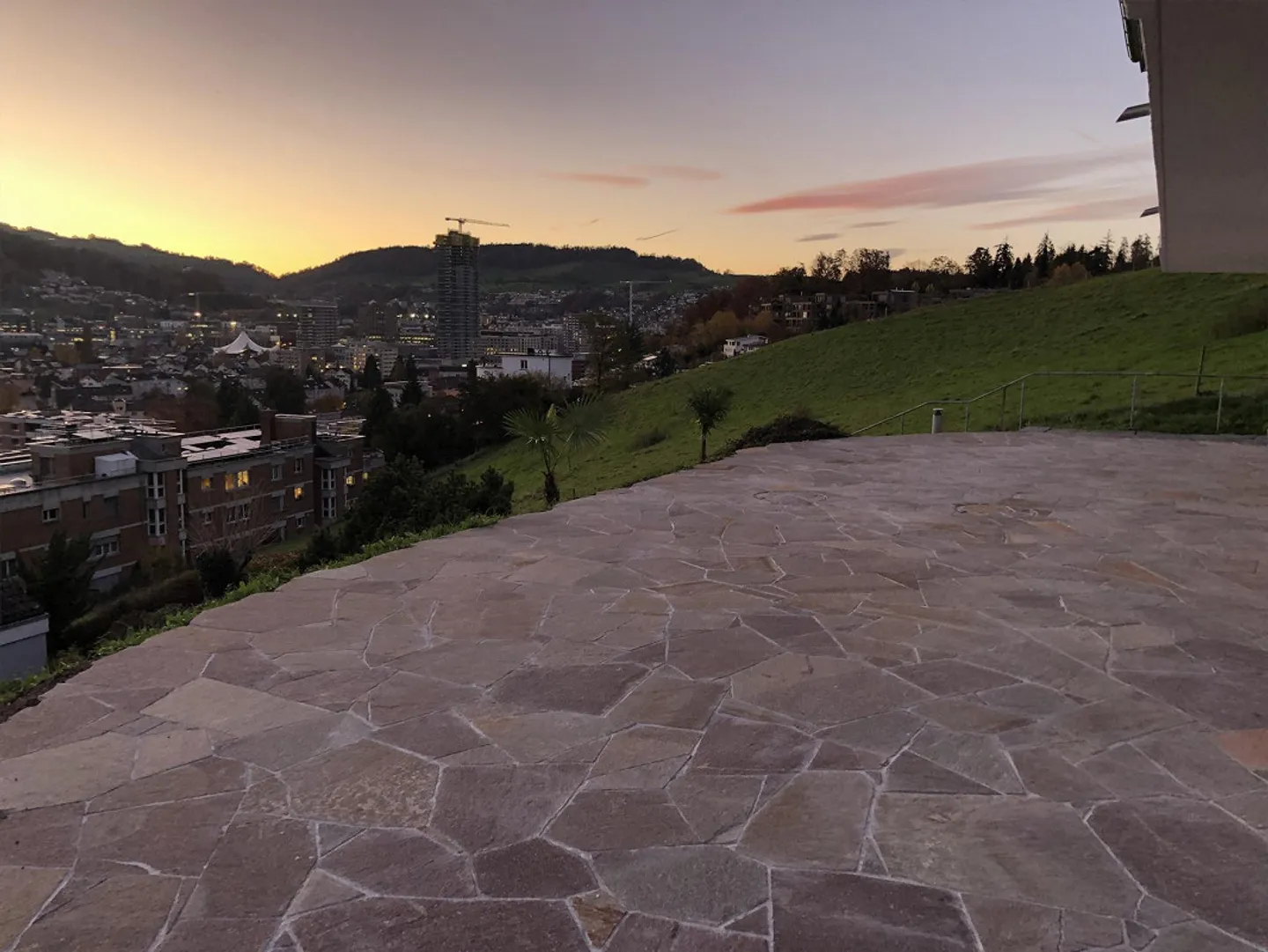 First Rental: Dreamlike 3.5 Room Apartment - Photo 5 of 6