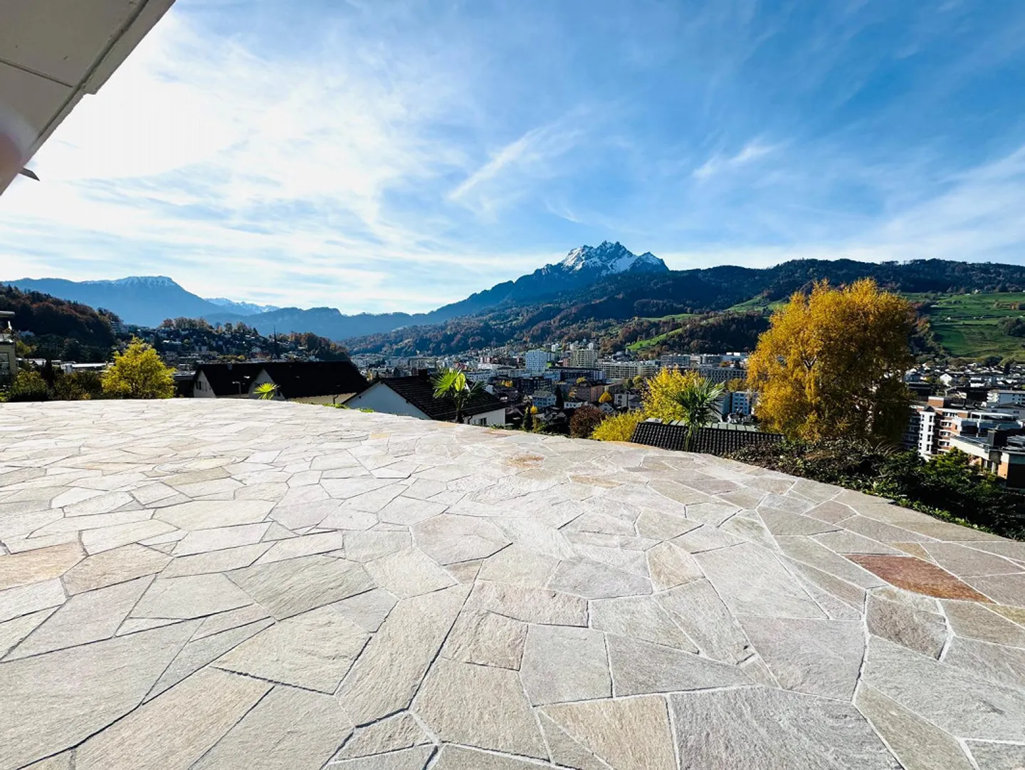 First Rental: Dreamlike 3.5 Room Apartment - Photo 6 of 6