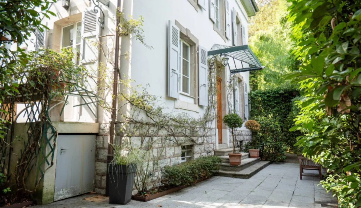 Villa Élégante à Genève - Photo 2 sur 13