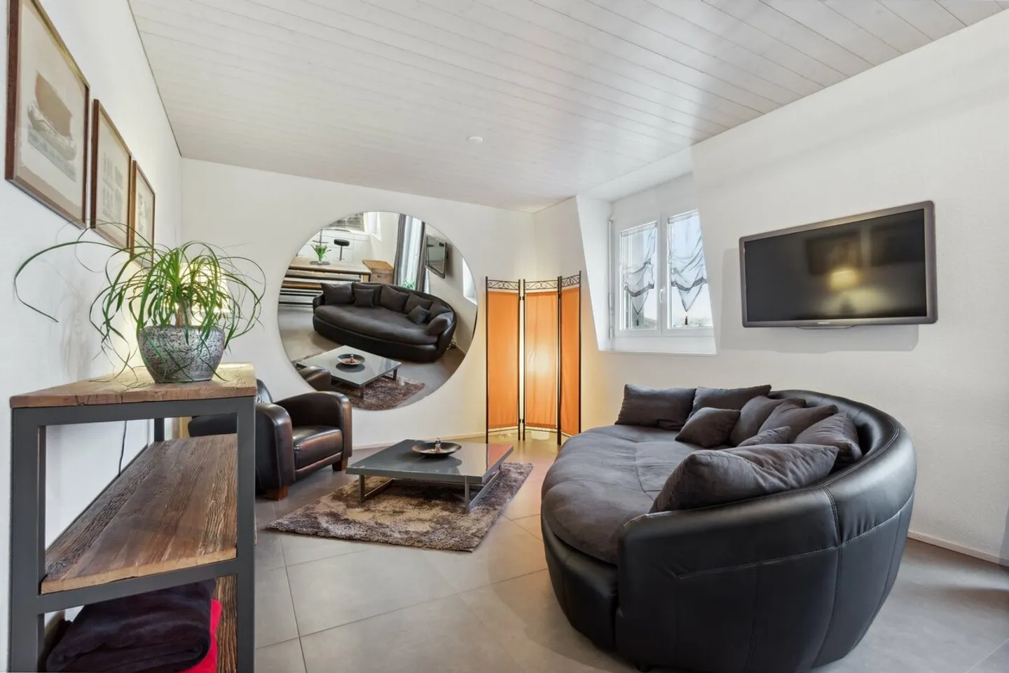 Exceptionnel appartement avec balcon et vue dégagée sur les Alpes - Photo 2 sur 5