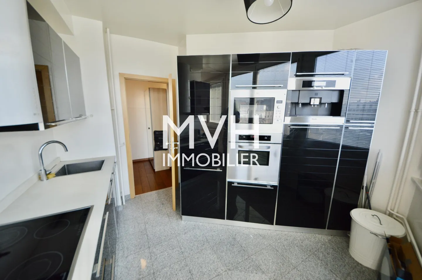 Appartement à louer - Photo 2 sur 6