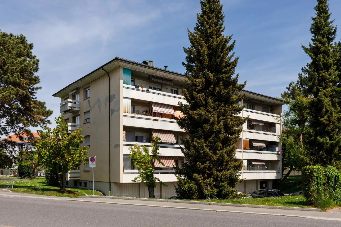 Appartement Charmant avec Balcon - Photo 3 sur 3