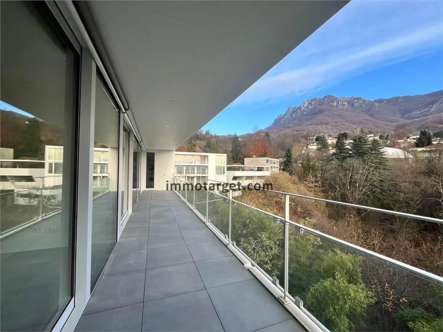 Dino: elegante appartamento di 3,5 stanze con terrazza e vista montagna - Foto 1 di 2