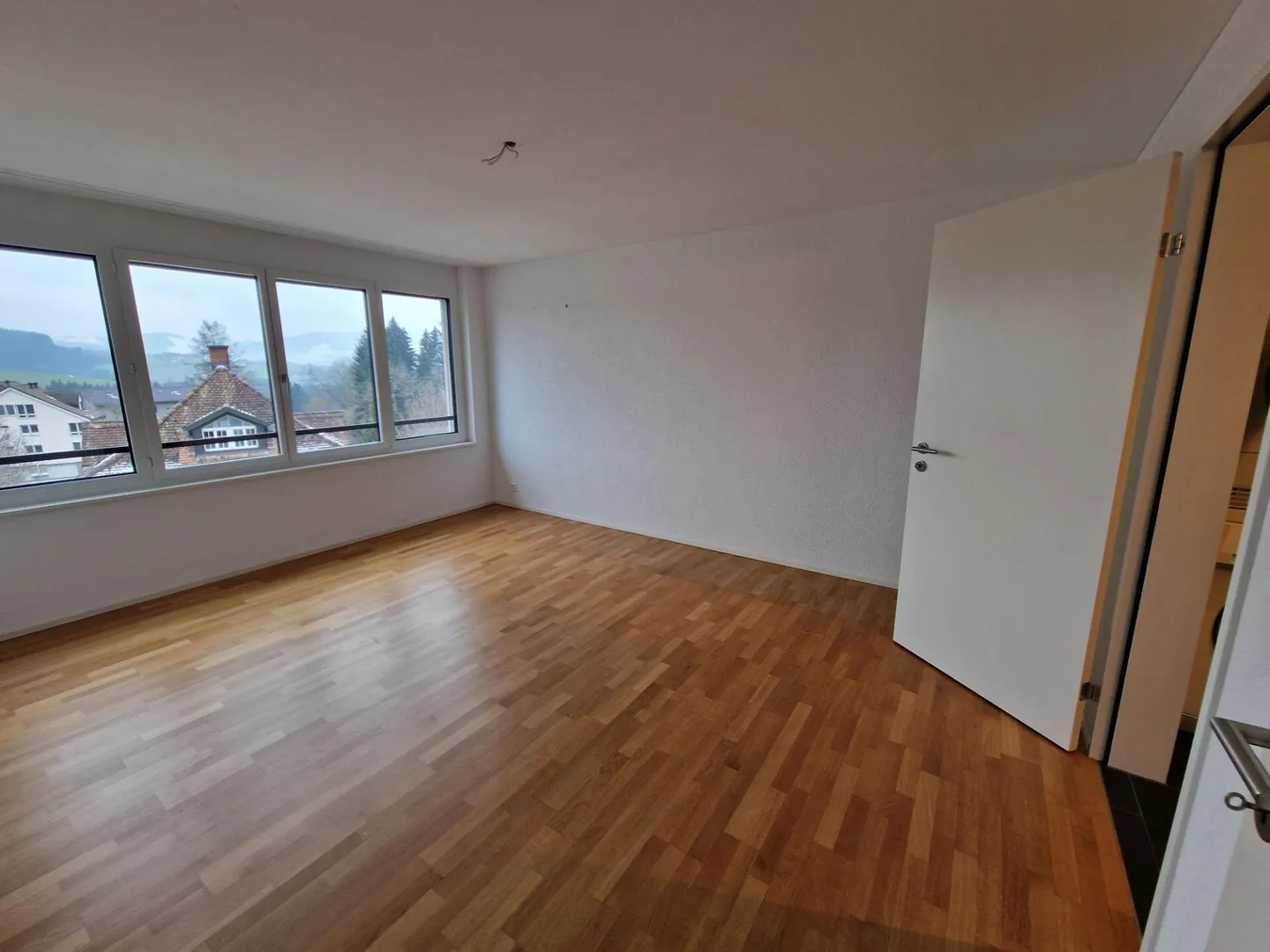 Appartement 2,5 pièces 67 m² - Photo 2 sur 6