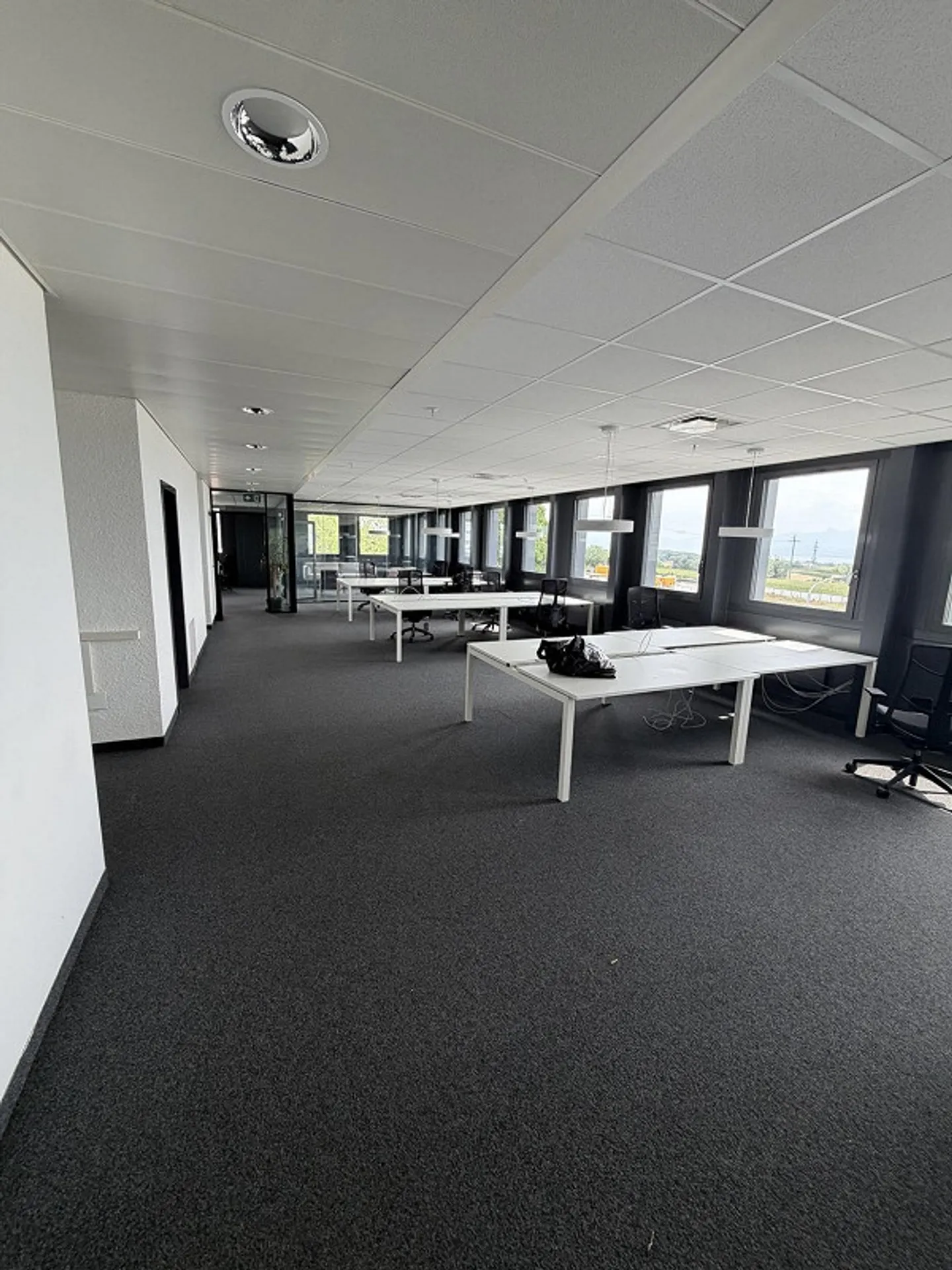 Votre futur espace commercial vous attend! - Photo 2 sur 8