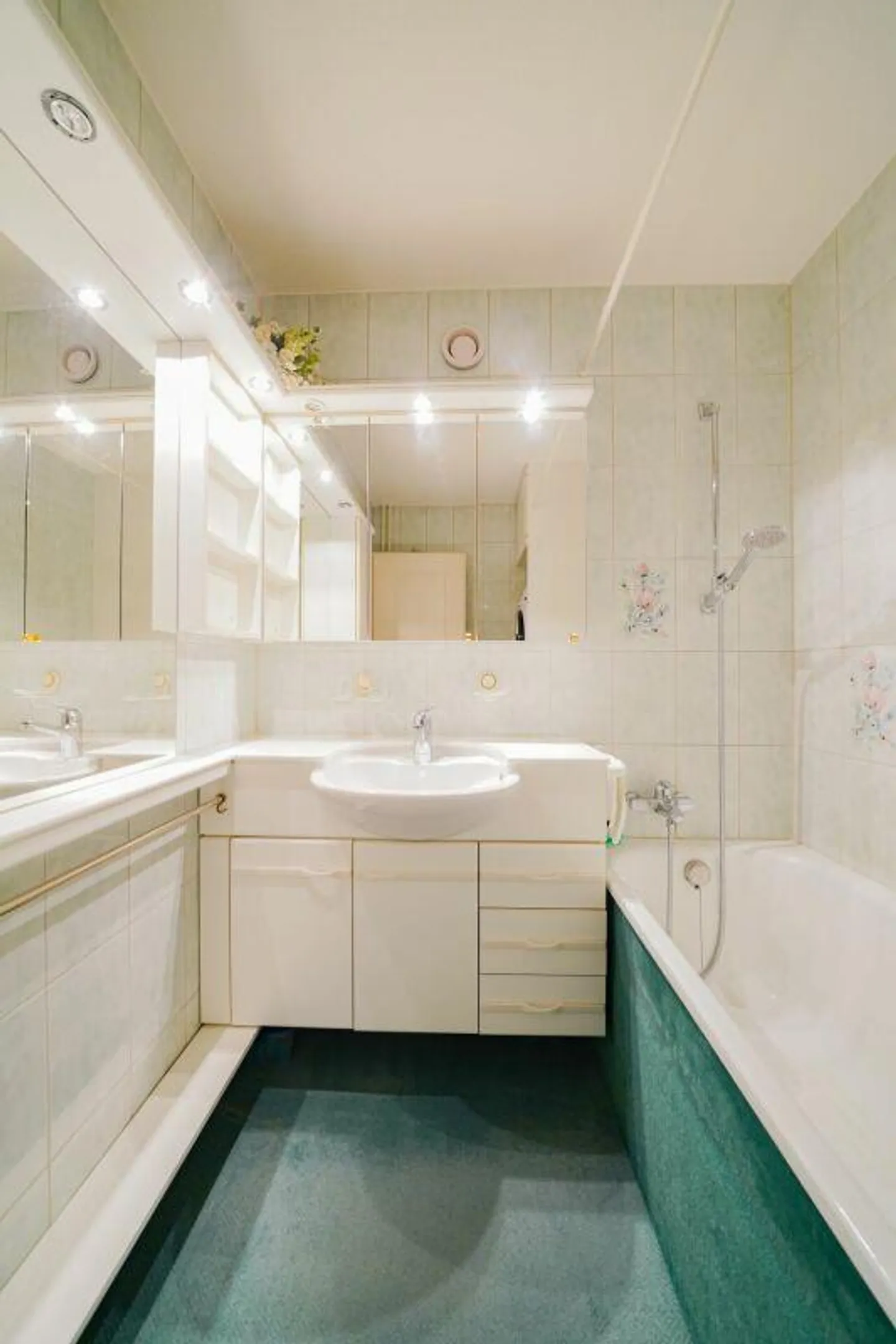 «Charmante 3½-Zimmer-Wohnung im grünen Reussbühl - ideal für Paare oder kleine Familien» - Foto 10 von 11