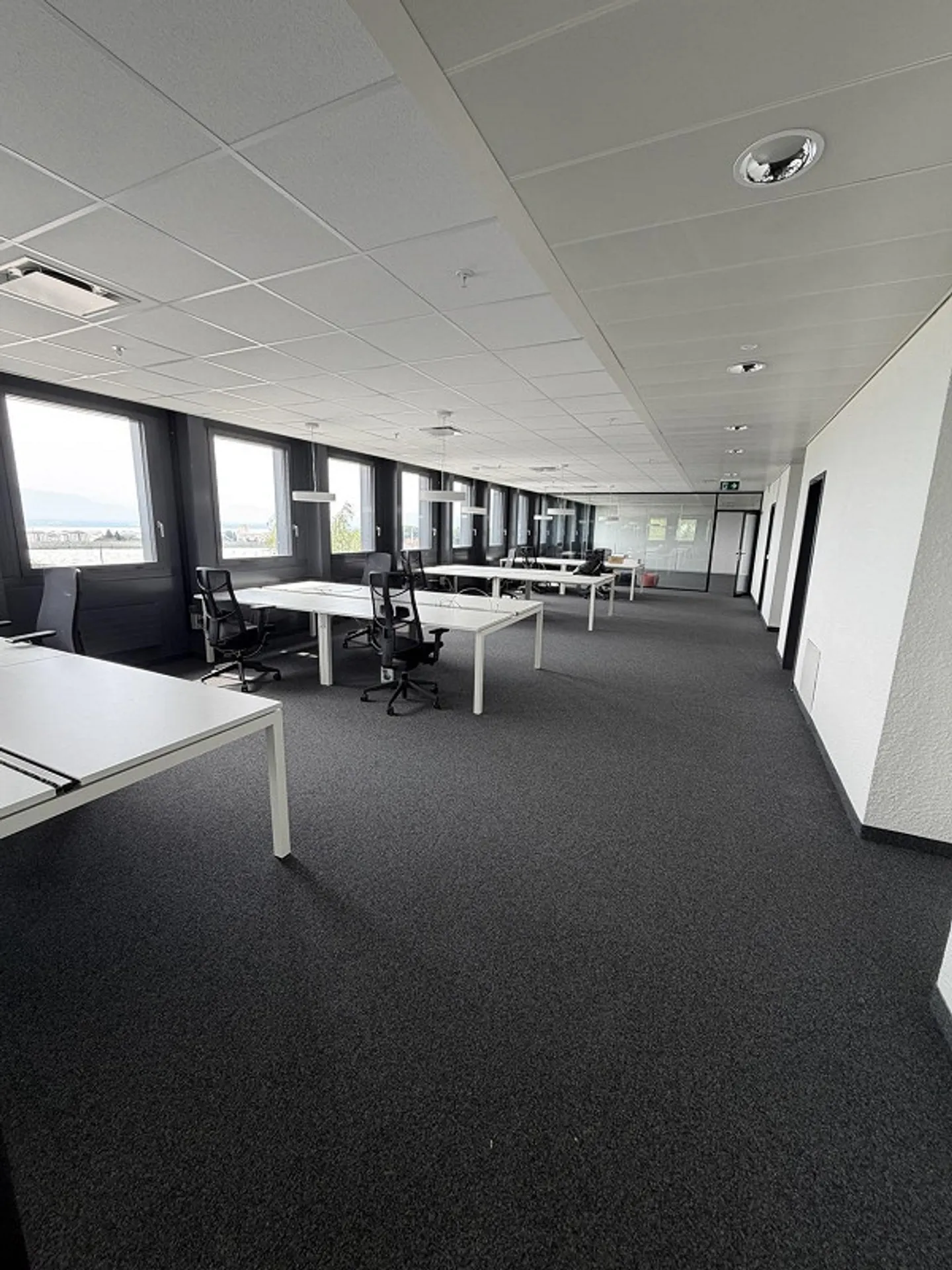 Votre futur espace commercial vous attend! - Photo 5 sur 8