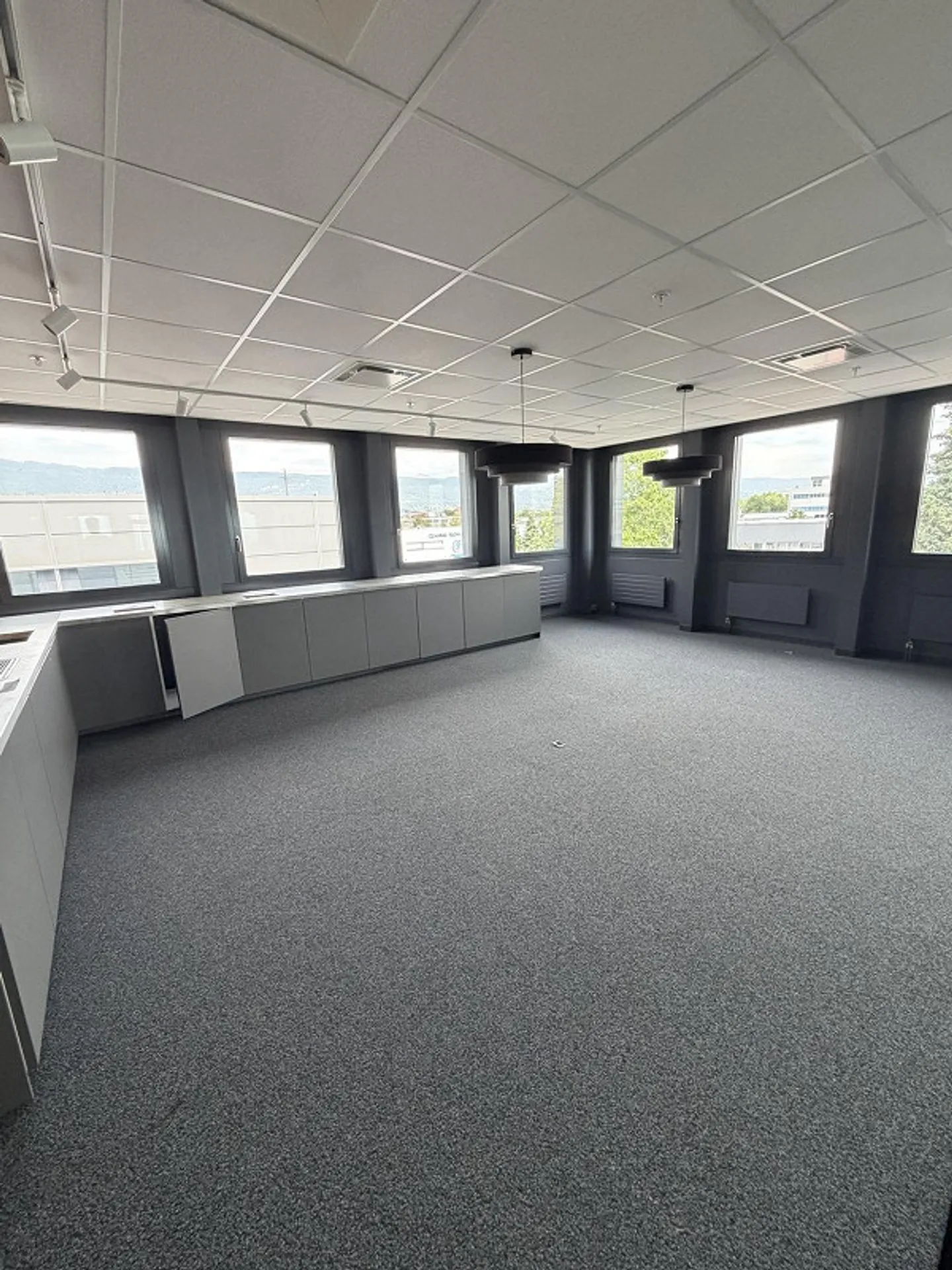 Votre futur espace commercial vous attend! - Photo 8 sur 8
