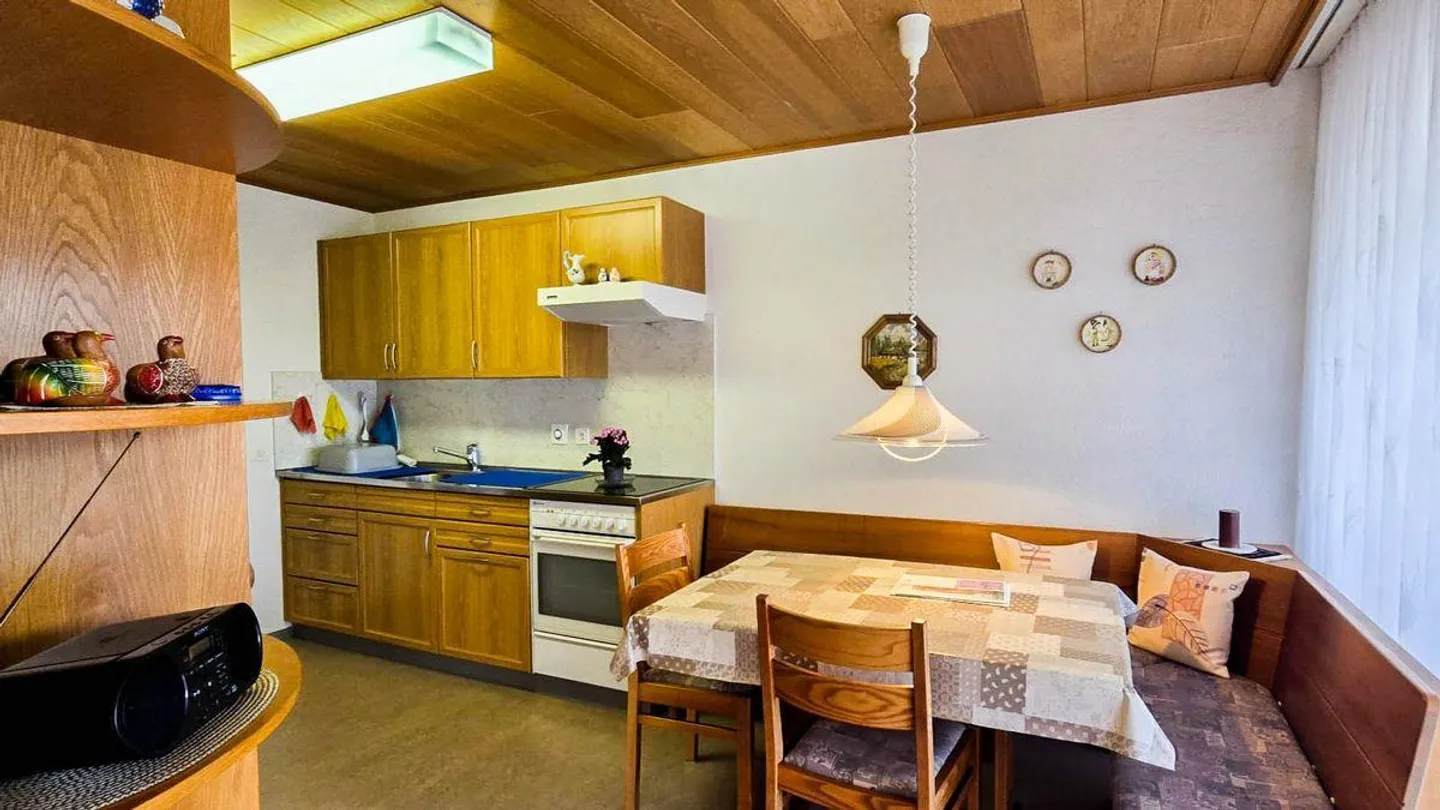 Appartement attrayant de 4,5 pièces dans un emplacement calme - Photo 4 sur 13