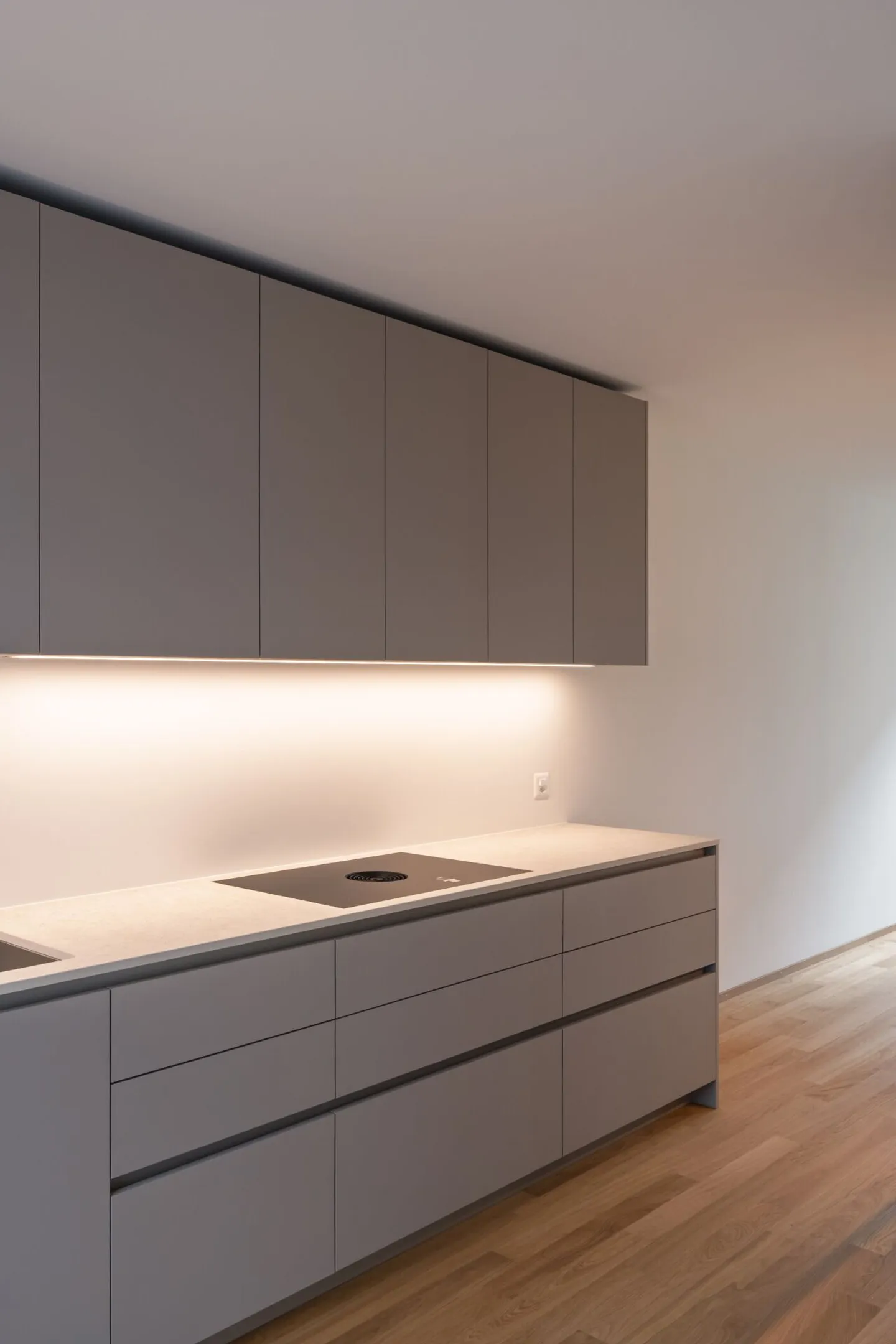 Your retreat in the heart of Reinach: Maisonette with private garden - Photo 4 of 14