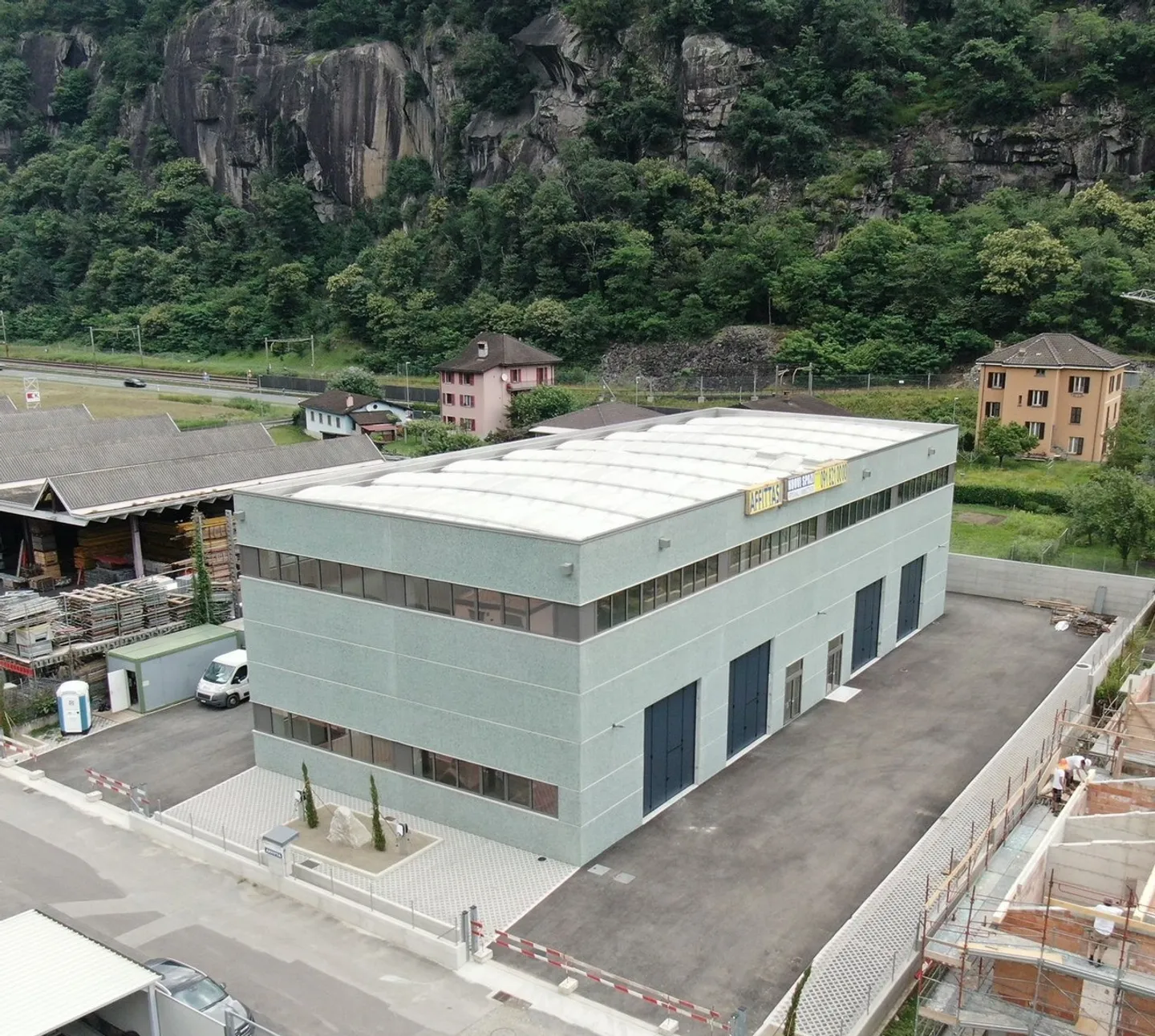 AFFITTASI A CRESCIANO CAPANNONE DI NUOVA COSTRUZIONE - Foto 4 di 9