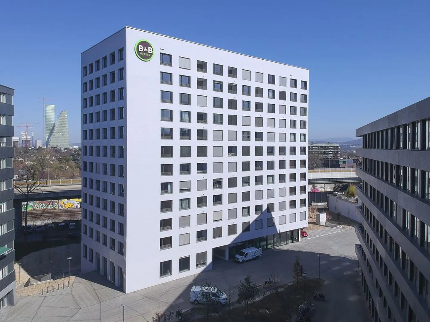 Appartamento singolo moderno con torre di lavaggio - Foto 1 di 5