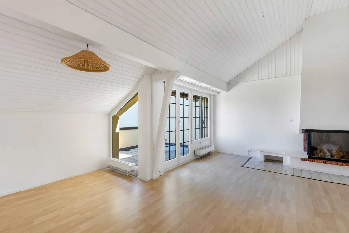 Appartement spacieux de 4,5 pièces dans un emplacement calme avec vue sur le lac - Photo 4 sur 10