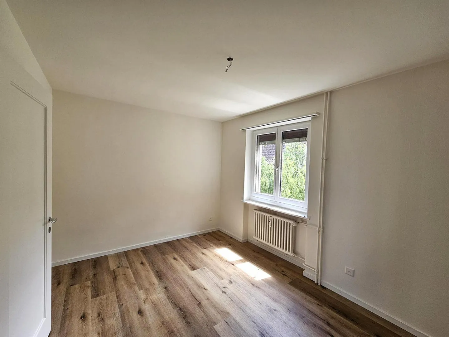 appartement lumineux de 3 pièces avec vue imprenable sur le lac - Photo 4 sur 11