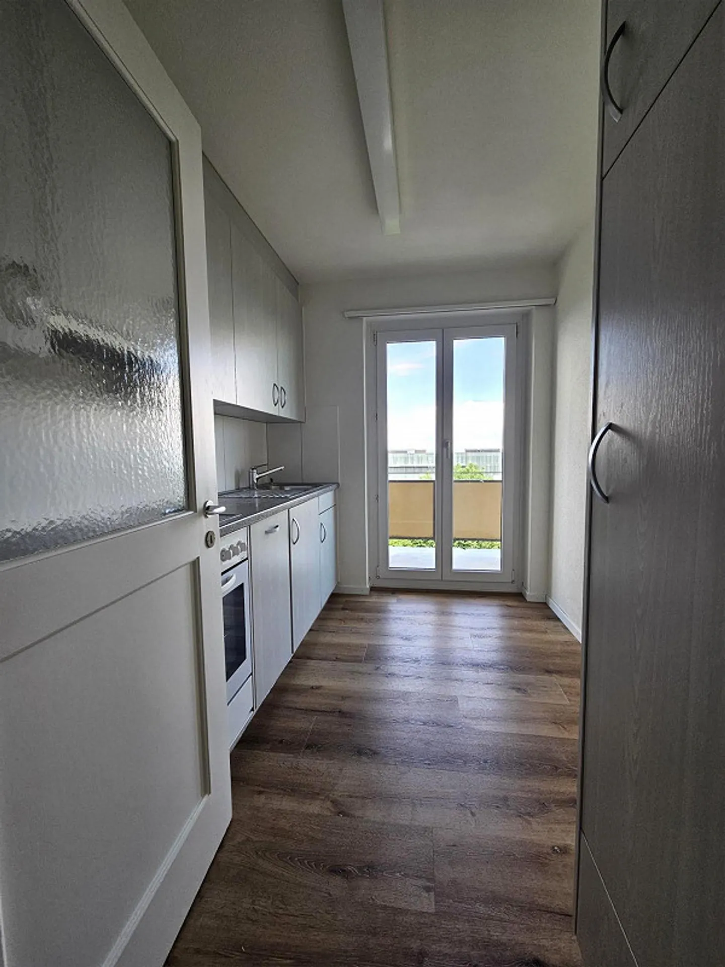 appartement lumineux de 3 pièces avec vue imprenable sur le lac - Photo 7 sur 11