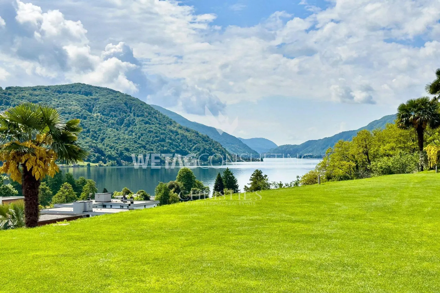 Lugano-Agno: Villa elegante con piscina a sfioro panoramica, sauna e altro... - Foto 2 di 13