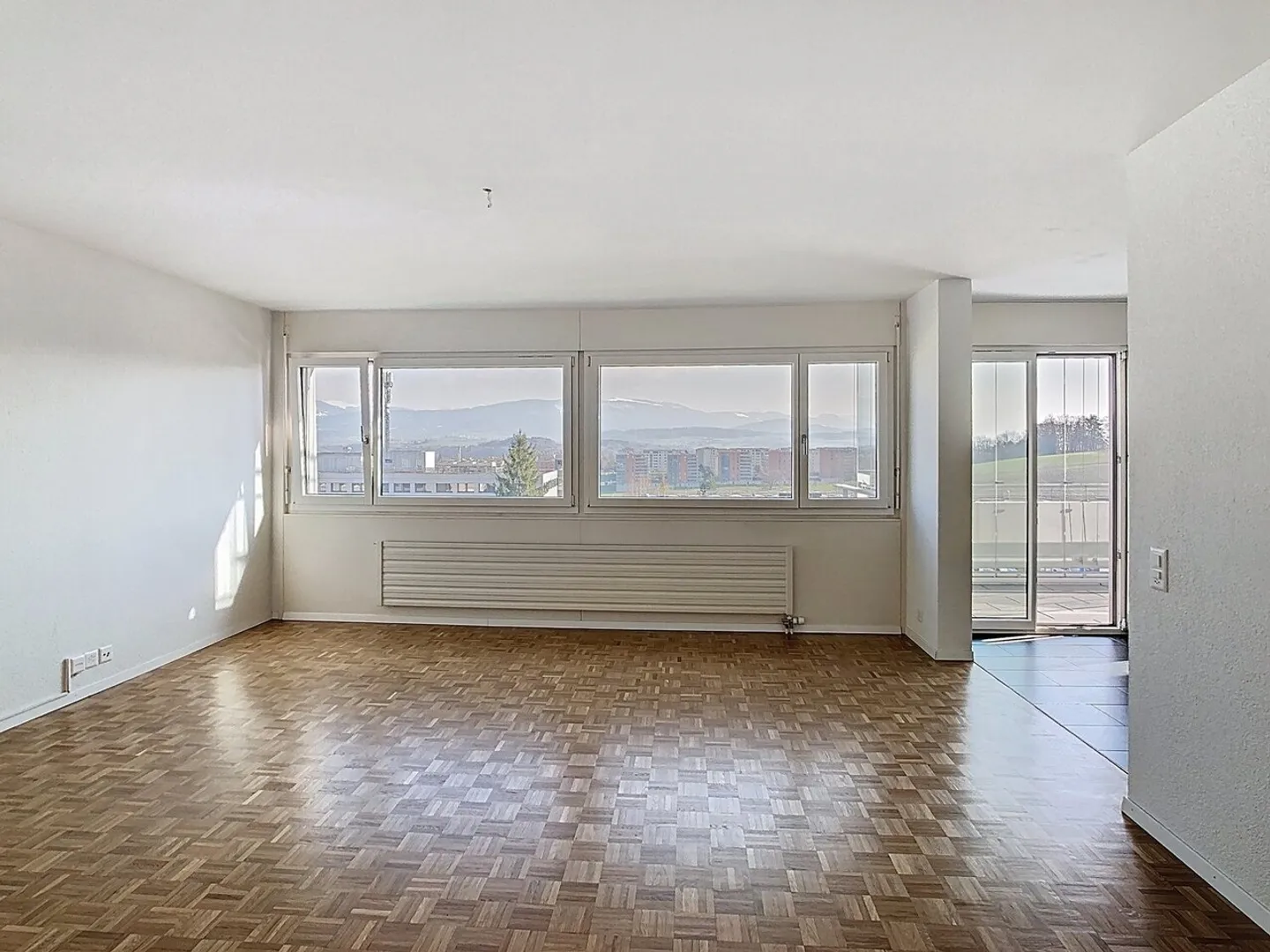 Appartamento moderno con vista mozzafiato - Foto 3 di 13